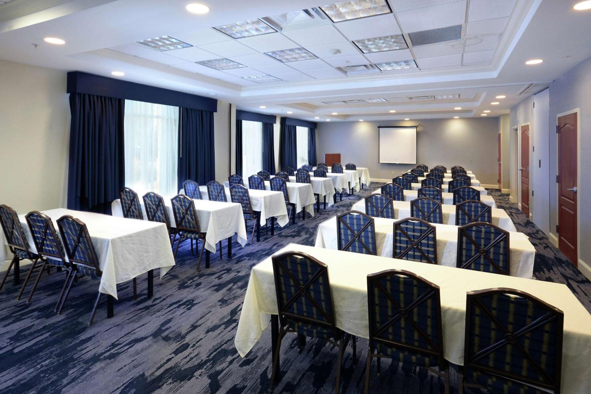 Hampton Inn & Suites Clinton Dış mekan fotoğraf
