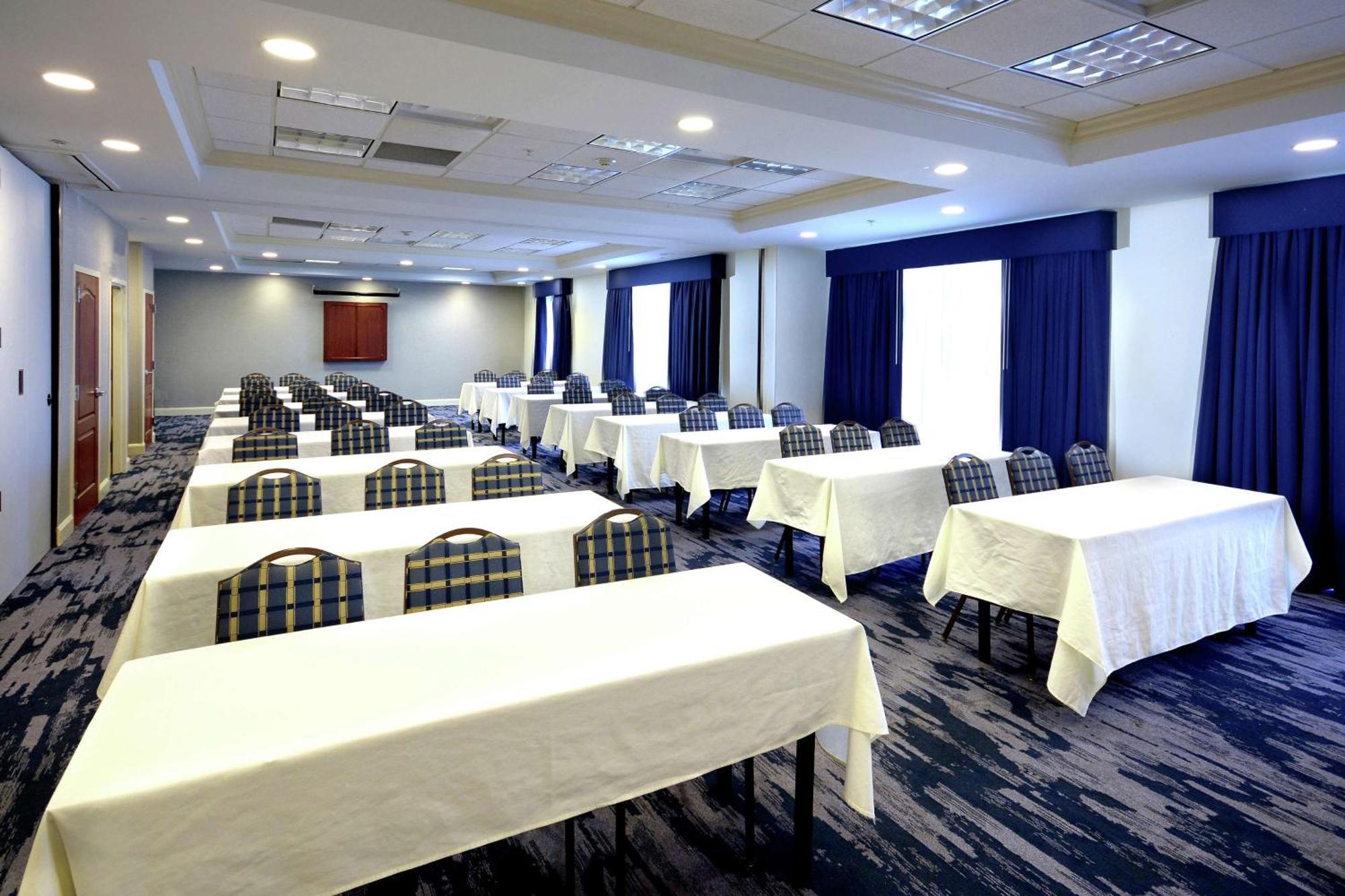 Hampton Inn & Suites Clinton Dış mekan fotoğraf