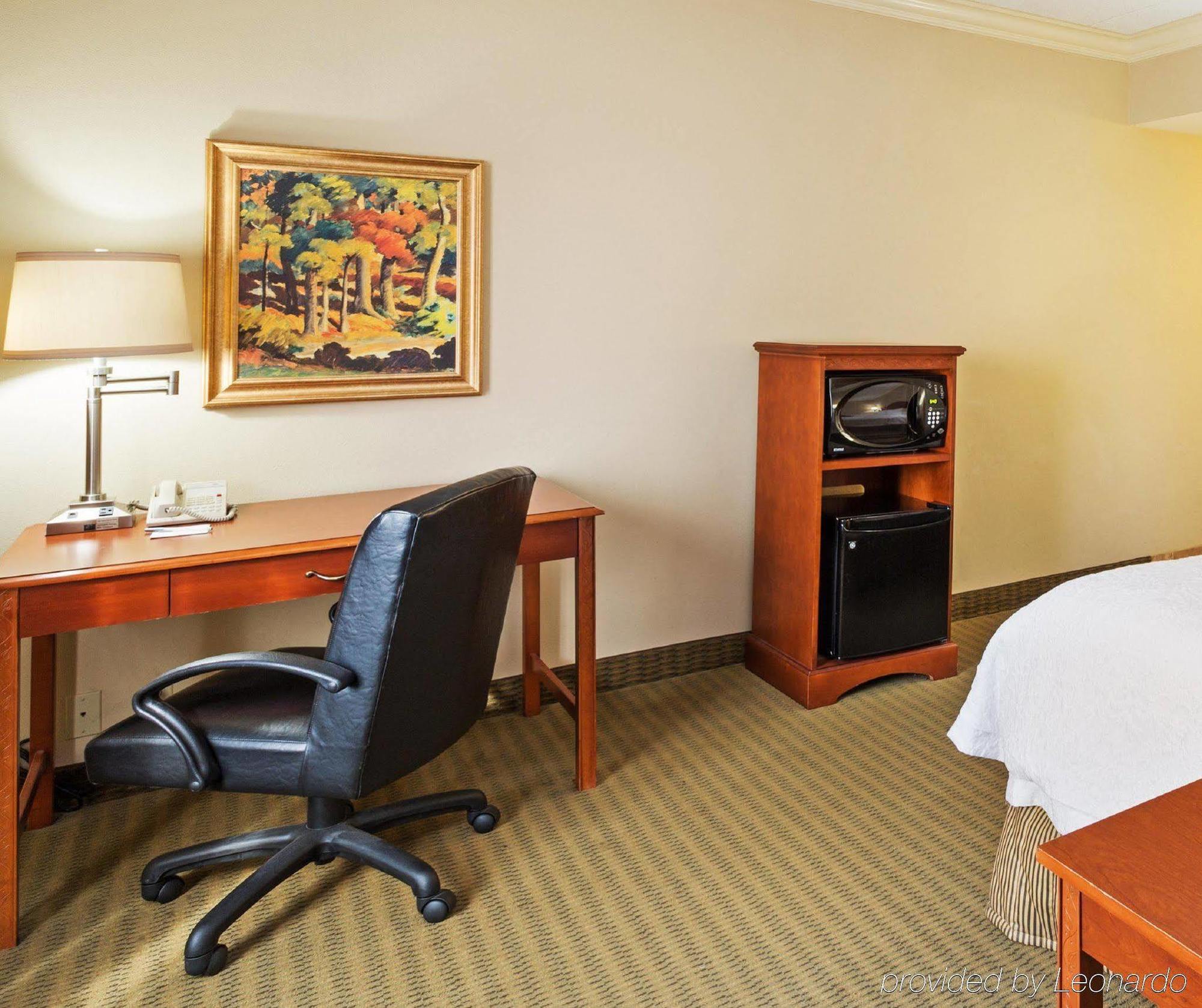 Hampton Inn & Suites Clinton Dış mekan fotoğraf