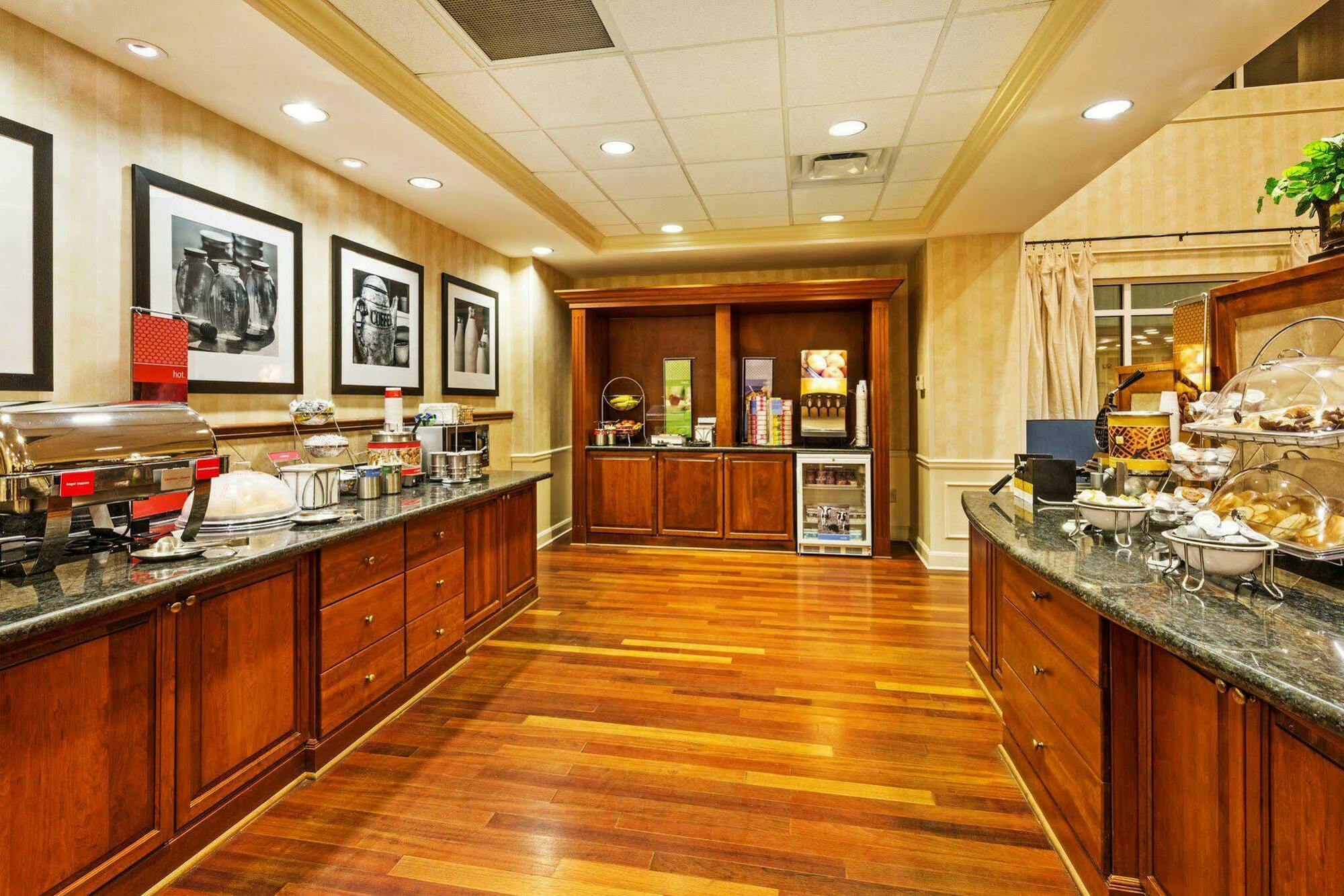 Hampton Inn & Suites Clinton Dış mekan fotoğraf